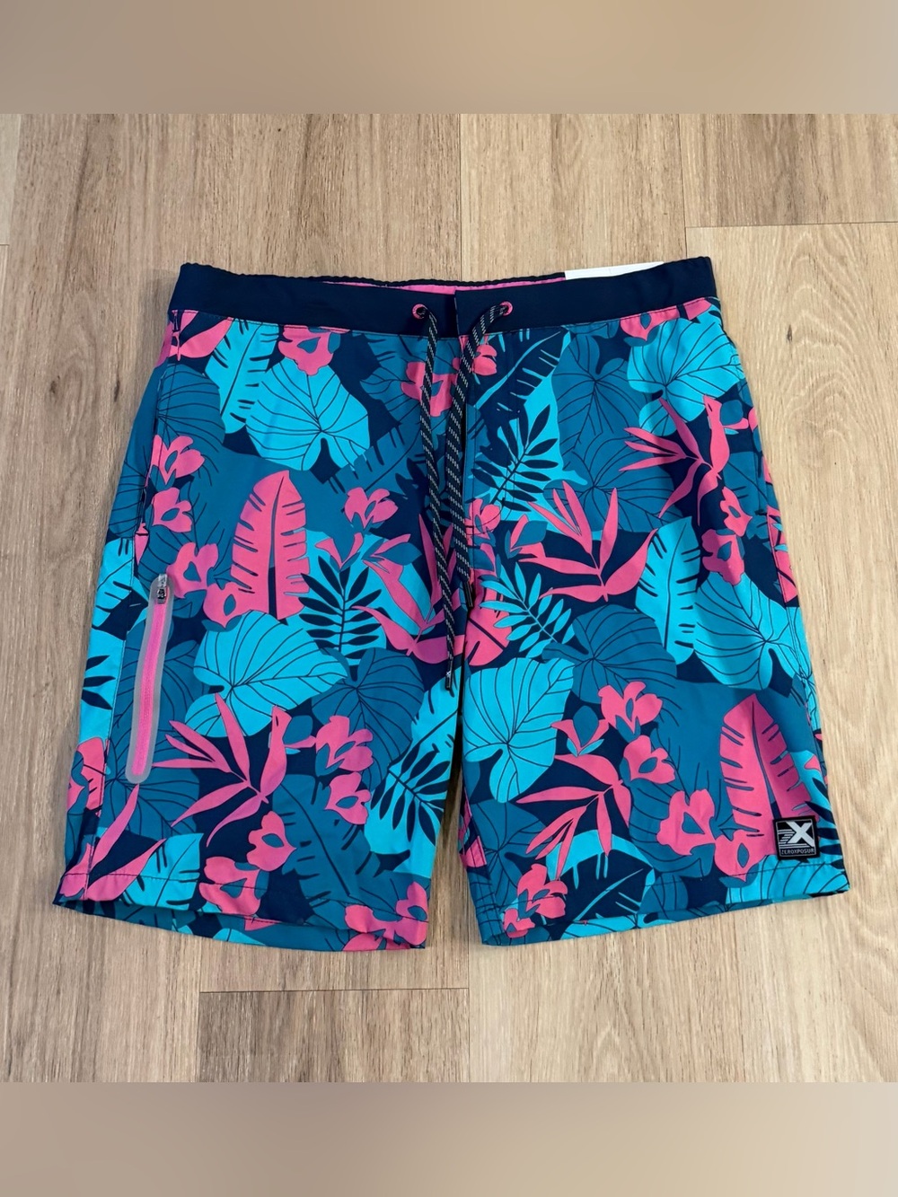 ZeroXposur Men's Tropical Board Swim Trunks Turquoise & Pink size Medium NWT